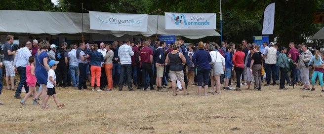 Les stands Origenplus et Origen Normande du comice de l'Eure et Loir